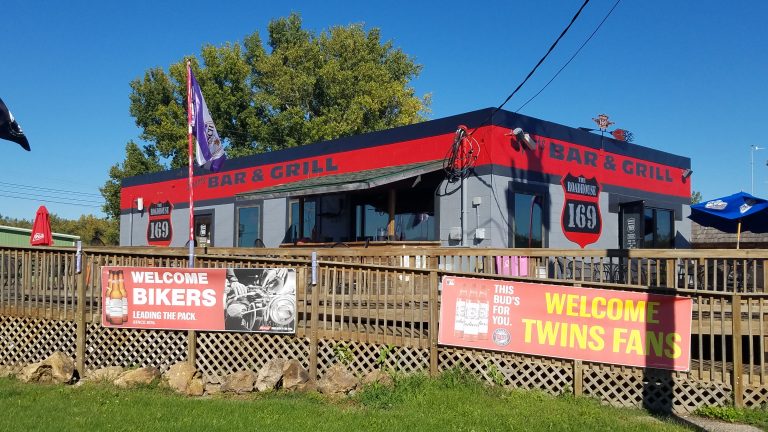 Roadhouse 169 Bar & Grill