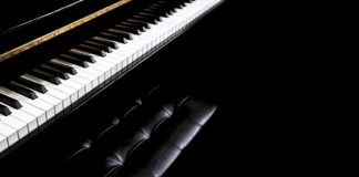 Piano keyboard